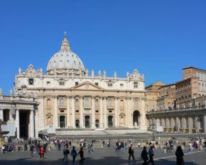 St Peter's in Rome, Italy Photo Heatheronhertravels.com