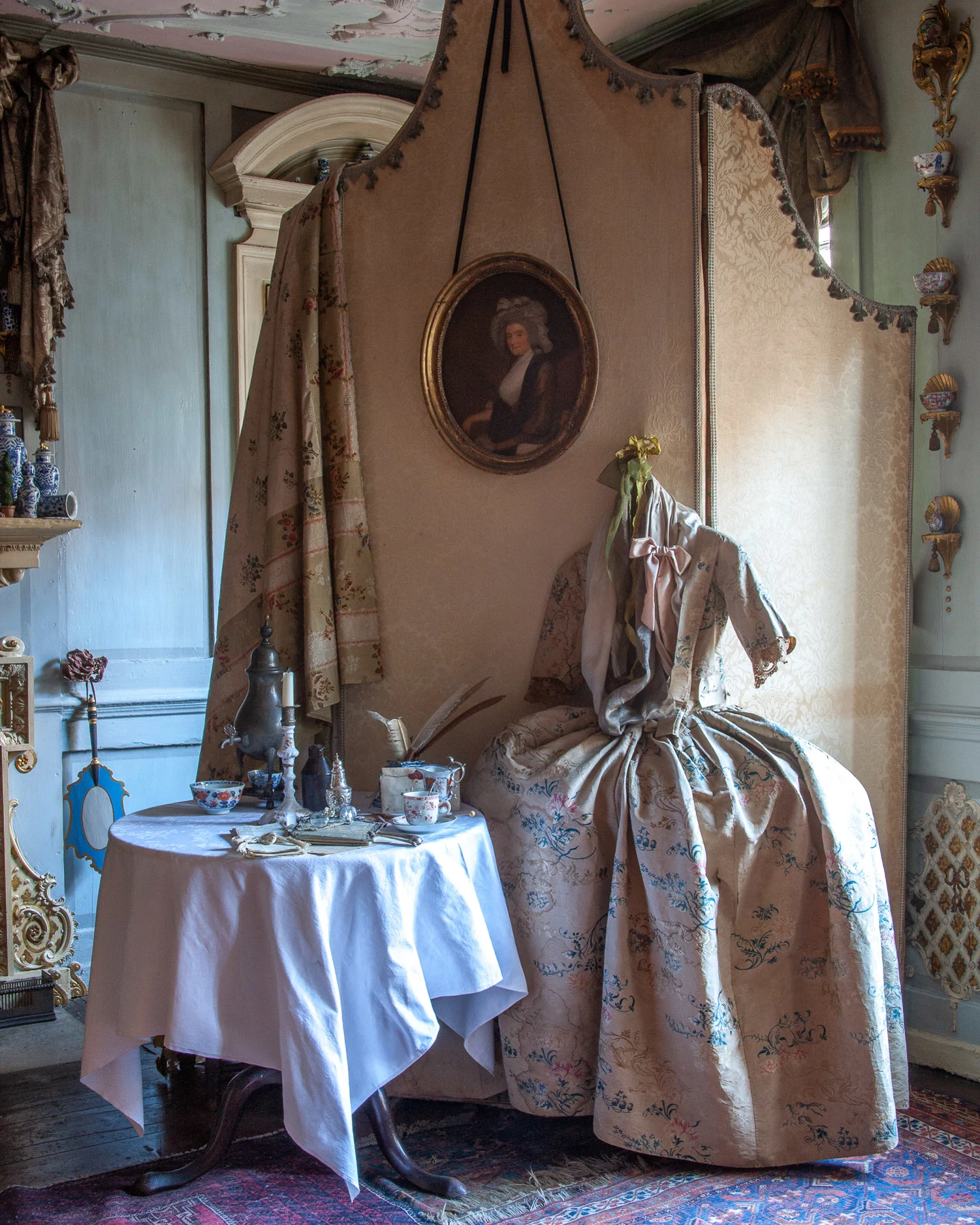 Bedroom of Dennis Severs House London Photo Dennis Severs House _ Lucinda Douglas Menzies