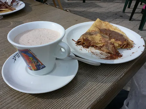 Hot chocolate and crepes