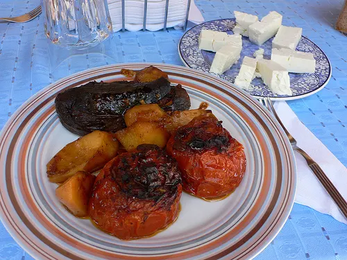 Greek stuffed tomatoes