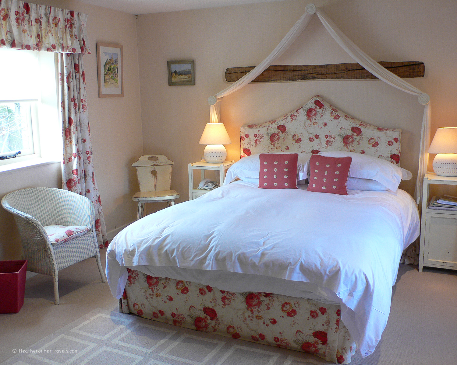 Bedroom at the Kings Head Inn, Bledington