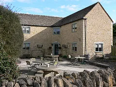 Courtyard Annex at Kings Head Inn, Bledington