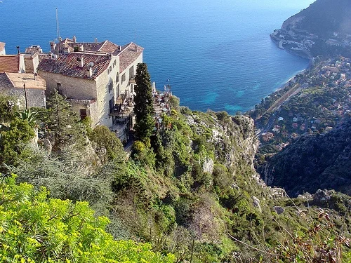 Eze , town of winding walkways