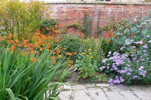 Autumn border at Hidcote Manor Gardens Photo: Heatheronhertravels.com