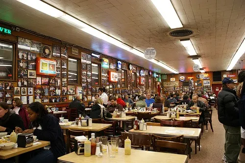 Katz's Deli in New York Photo: iambents of Flickr