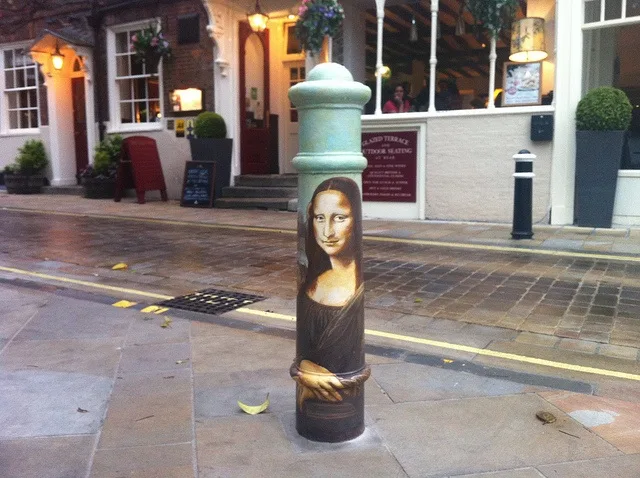 Mona Lisa Bollard in Winchester Photo: Heatheronhertravels.com