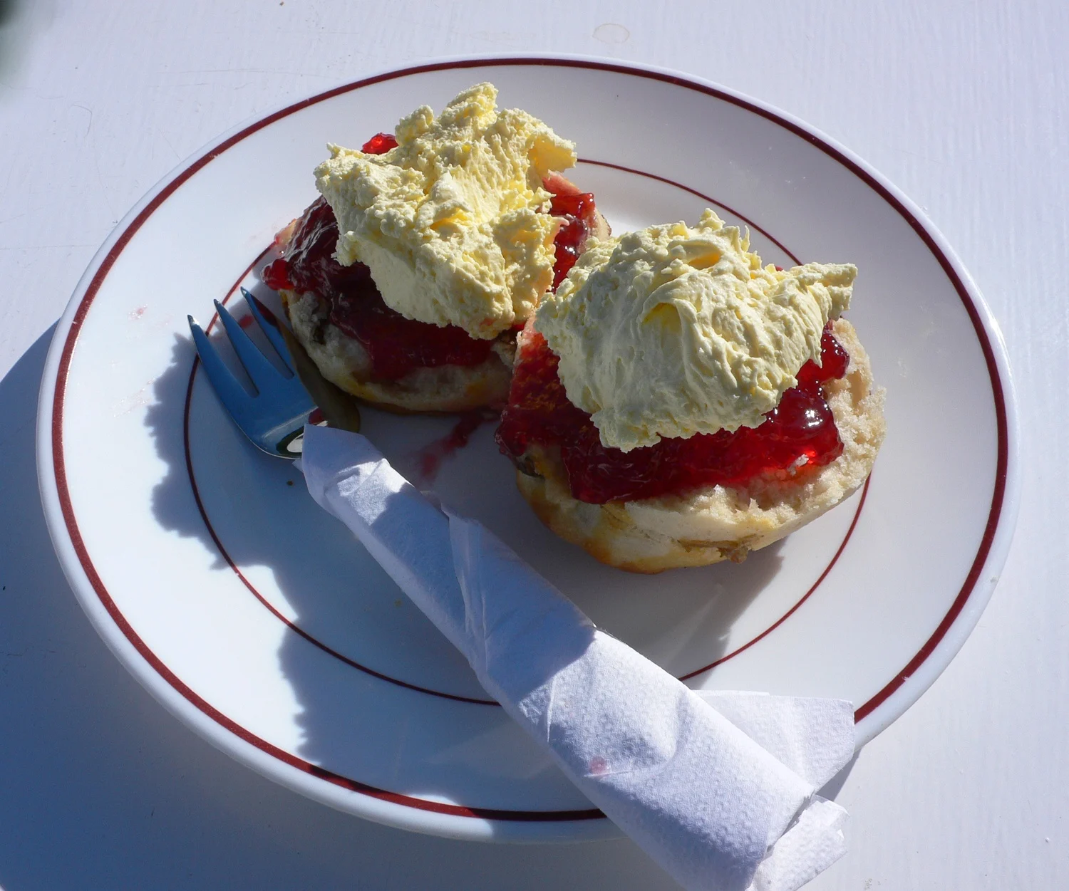 Cream tea - Guernsey Food Photo Heatheronhertravels.com