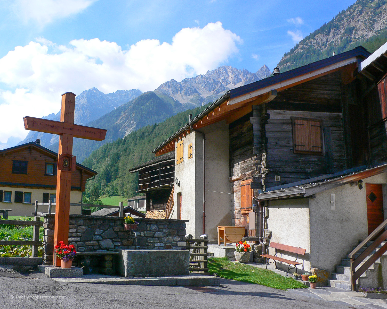 Les Arlaches on the Tour de Mont Blanc