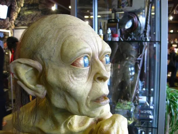 Weta Cave, New Zealand Photo: LabLab of Flickr