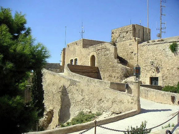 Castillo de Santa Barbara Photo: Paco Cameo of Flickr