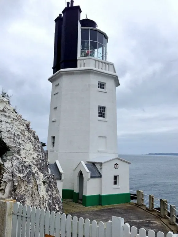 Lighthouse at St Anthony's head, Cornwall Photo: Heatheronhertravels.com