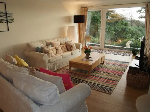 Living room at Stargazers in St Mawes - St Mawes Retreats Photo: Heatheronhertravels.com