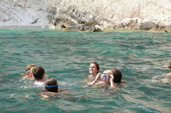 Boat trips in Zante to Keri caves, Zante turtle boat trips Photo: Heatheronhertravels.com