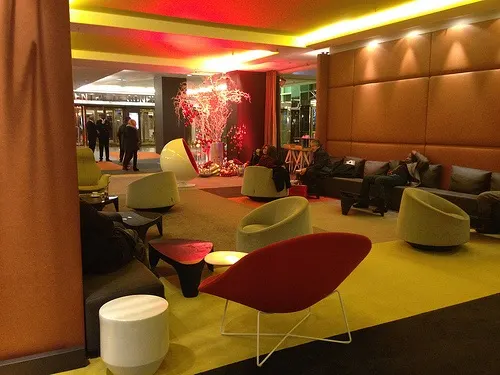 The lounge at Hotel Pullman Paris Montparnasse Photo: Heatheronhertravels.com