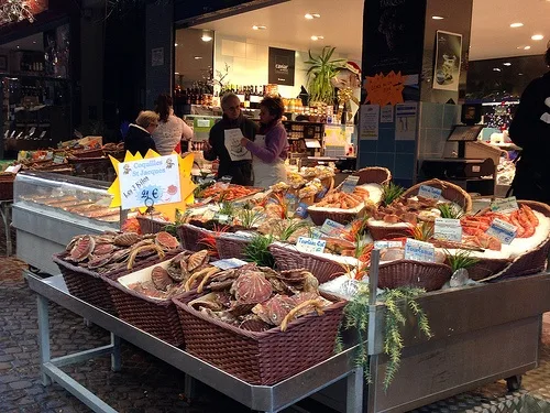 Fishmongers on Rue Mouffetard, Paris Photo: Heatheronhertravels.com