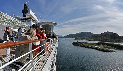 Cruise to the Arctic Circle Photo: Brian Wotherspoon on Flickr