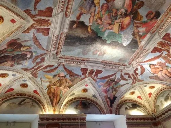 Ceiling fresco at Palazzo Nicolosio Lomellino Photo: Heatheronhertravels.com