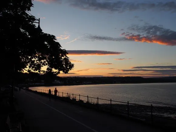 Sunset from Mumbles, South Wales Photo: Heatheronhertravels.com