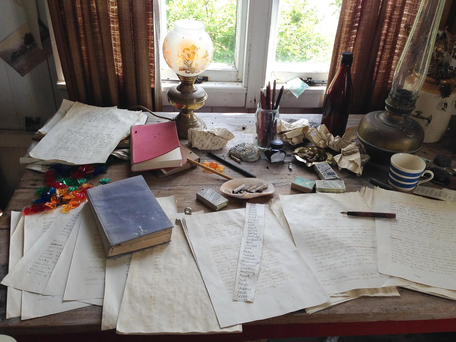 Dylan  Thomas writing shed Laugharne Wales Photo Heatheronhertravels.com