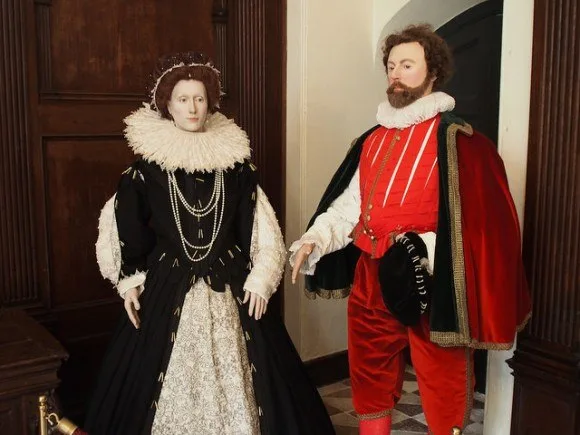 Figures of Sir Francis Drake and Queen Elizabeth I at Buckland Abbey Photo: Heatheronhertravels