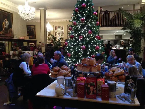 Brunch at Bewley's Oriental Cafe in Dublin Photo: Heatheronhertravels.com