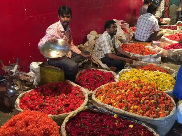 City Market (Krishnarajendra) in Bengaluru, India - Things to do in Bangalore Photo: Heatheronhertravels.com