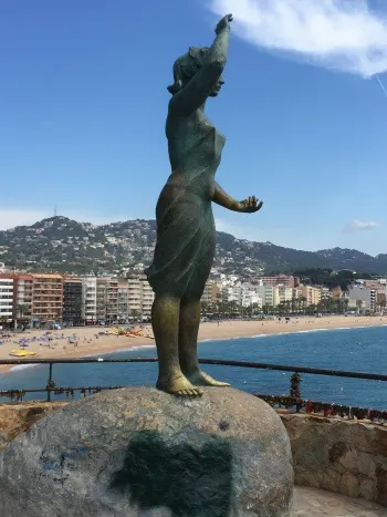 Dona Marinera in Lloret de Mar, Costa Brava Photo: Heatheronhertravels.com