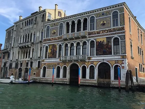 Palazzo on the Grand Canal in Venice Photo: Heatheronhertravels.com