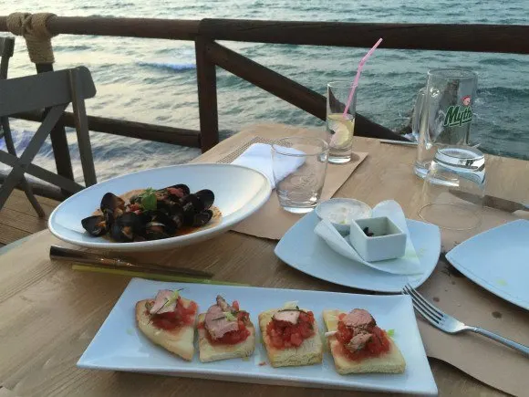 Bruschetta and mussels at Anadalis on Zakynthos Photo: Heatheronhertravels.com