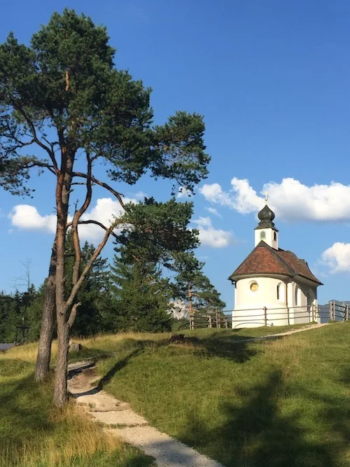 Chapel by Lake Ferchensee above Mittenwald in Germany Photo: Heatheronhertravels.com