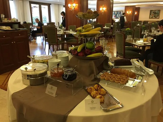 Breakfast in the Motivo restaurant at Electra Palace Hotels in Athens Photo: Heatheronhertravels.com