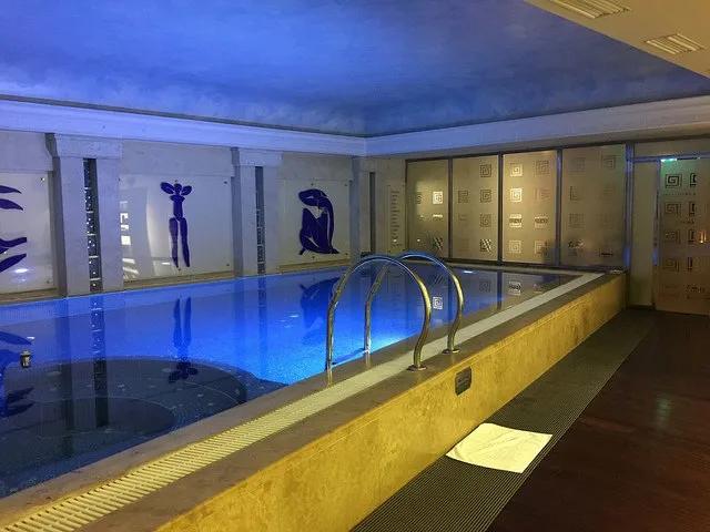 Swimming pool at Electra Palace Hotel Athens Photo: Heatheronhertravels.com