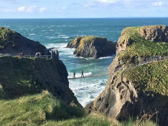 Carick-A-Rede Rope bridge Heatheronhertravels.com