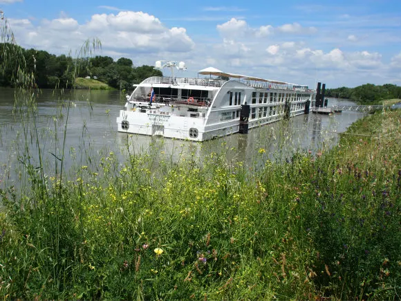 SS Catherine on the Rhone near Tarascon Photo: Heatheronhertravels.com