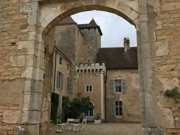 Wine tasting at Chateau Rully near Beaune in Burgundy Heatheronhertravels.com