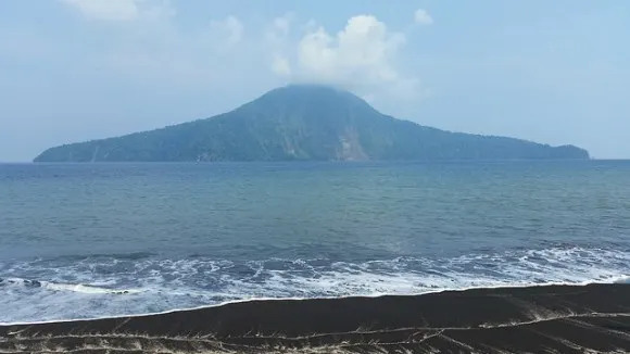 Krakatau, view from beach to neighboring island Photo: Heatheronhertravels.com