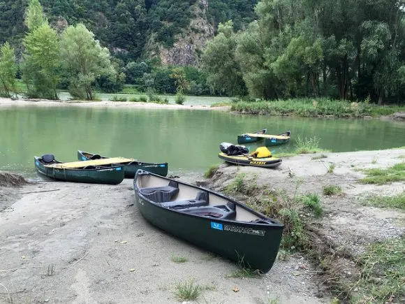 Canoe trip on the Danube with Avalon Waterways Photo: Heatheronhertravels.com