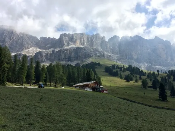 Climbing up to the Dolomites Photo: Heatheronhertravels.com