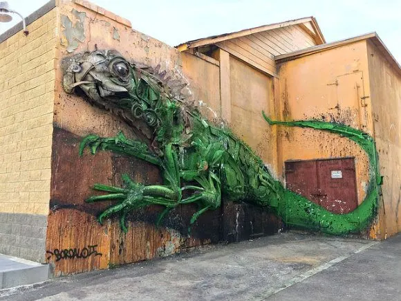 San Nicholas, Aruba murals - Iguana by Bordalo II from Portugal Photo: Heatheronhertravels.com