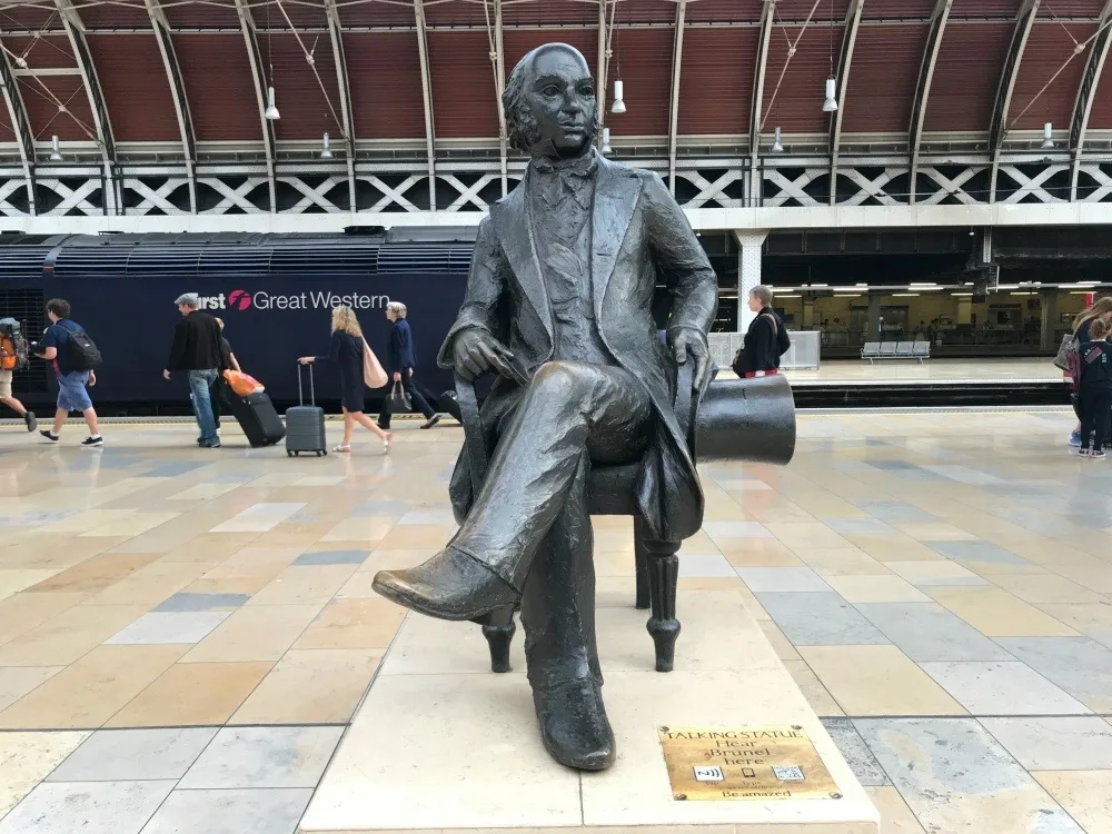 Isambard Kingdom Brunel Statue at Paddington Station Photo Heatheronhertravels.com