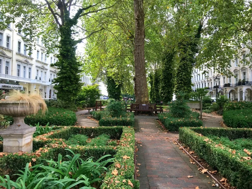 What to do near Paddington Station - Norfolk Square Gardens Photo Heatheronhertravels.com