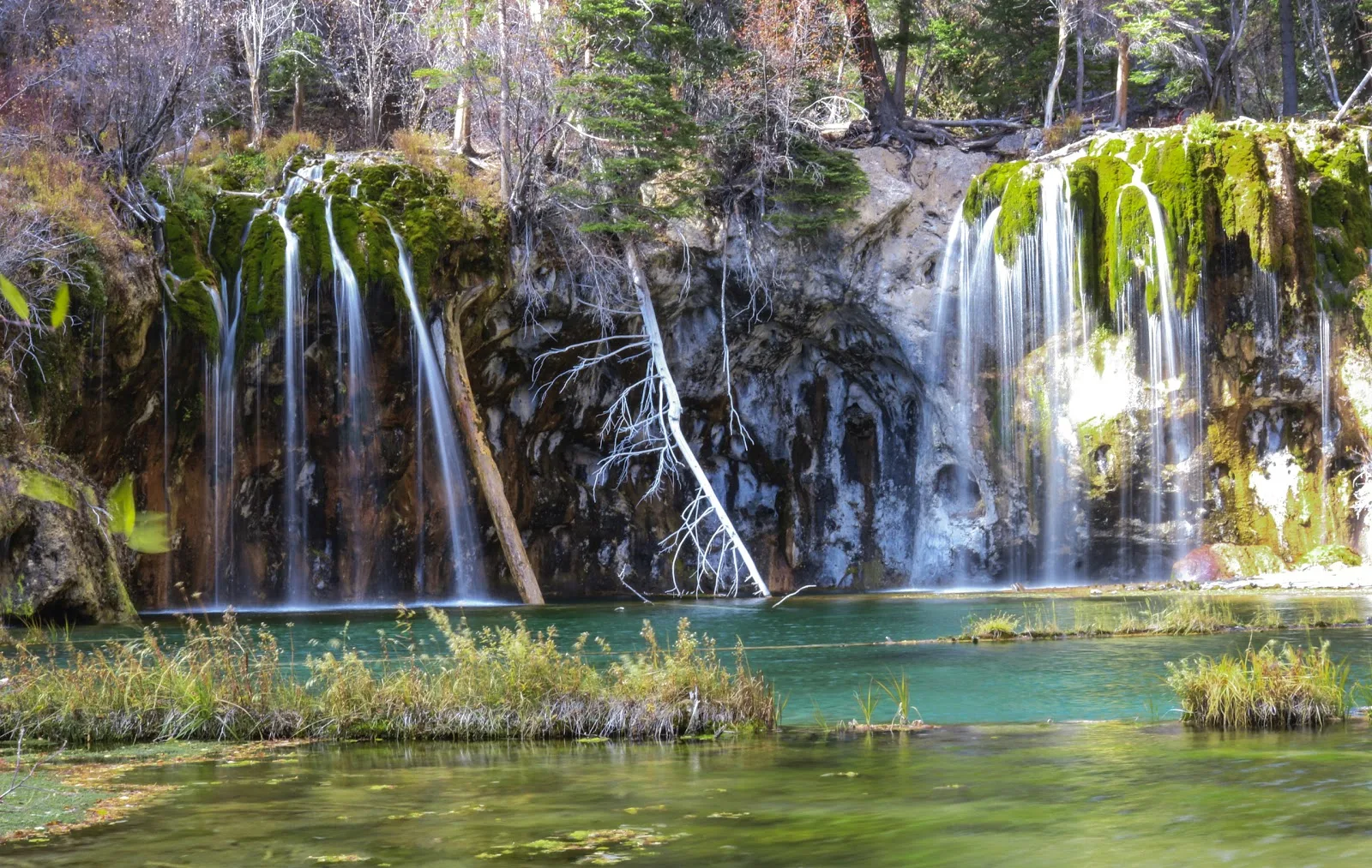 Hanging Lake Trail in Colorado Photo Rutwik Kulkarni