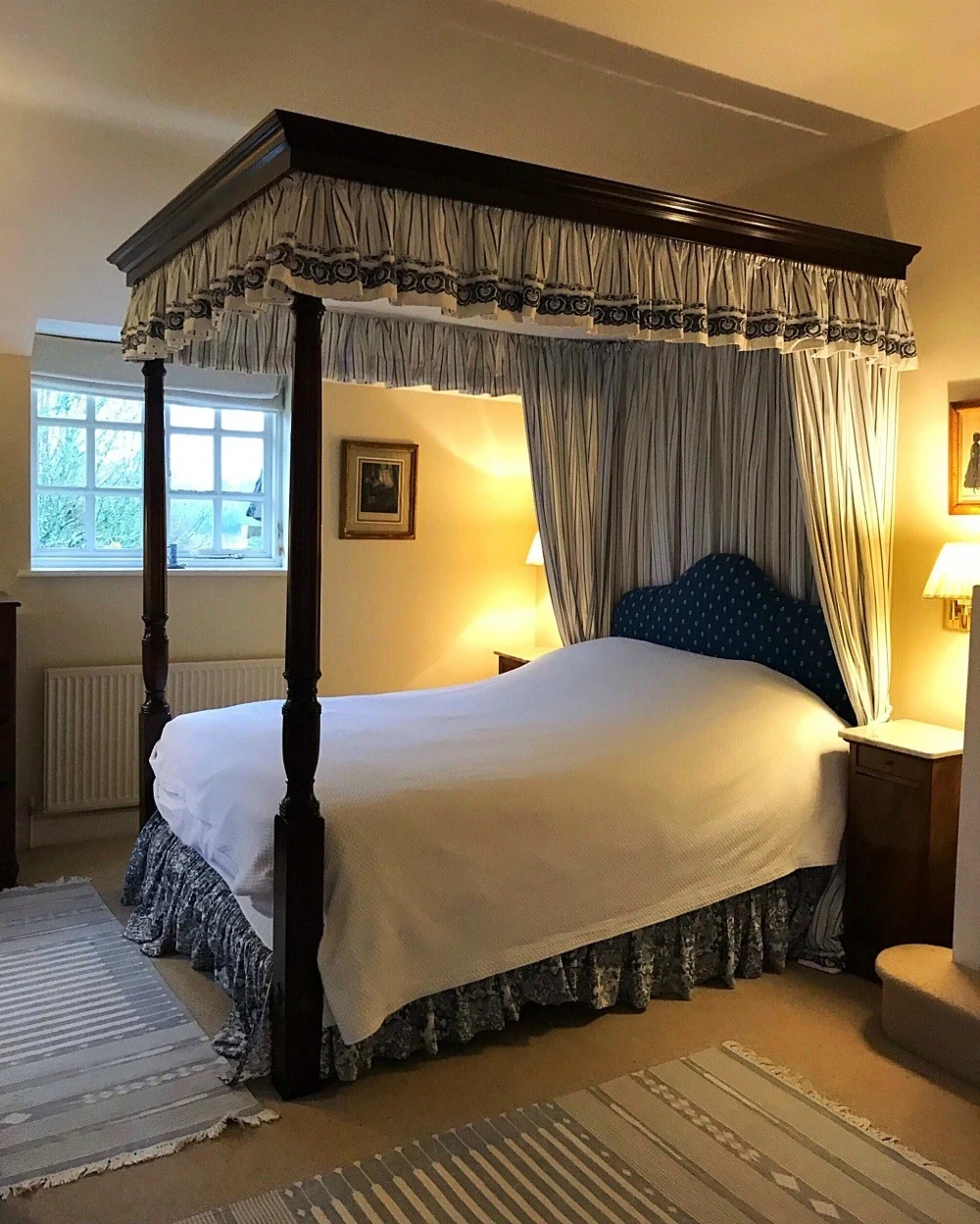 The four poster in our bedroom in Sandown - Bruern Cottages - Photo Heatheronhertravels.com