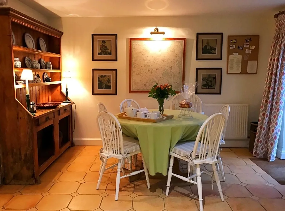 Kitchen Aintree - Bruern Cottages - Photo Heatheronhertravels.com