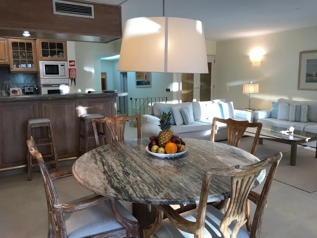 Dining room at Quinta do Lago Country Club Algarve accommodation Photo Heatheronhertravels.com