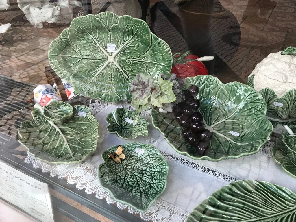 Shopping in Faro for Bordallo Pinheiro cabbage leaf ceramics