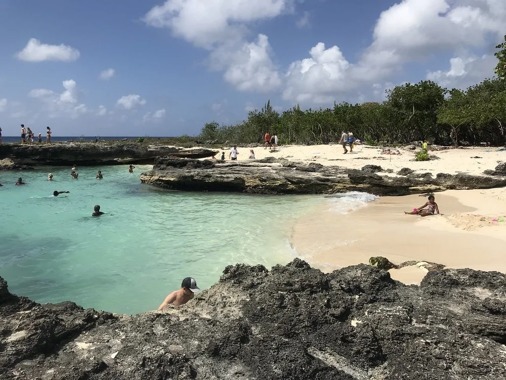 Smith Cove in Cayman Islands