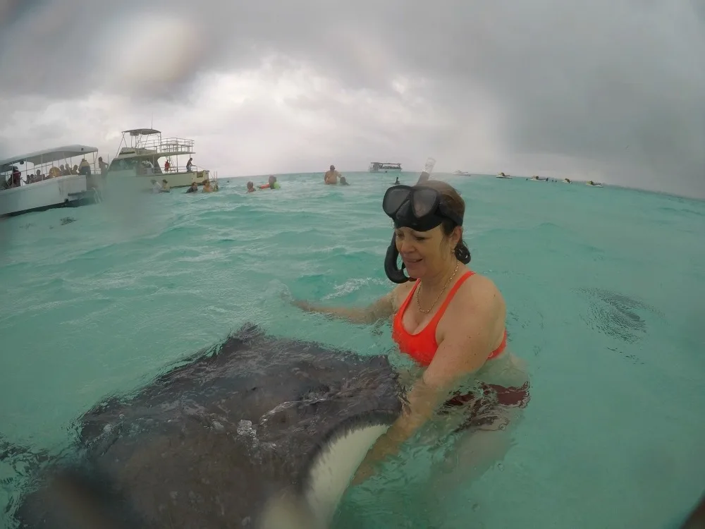 Stingray City on Grand Cayman Photo Heatheronhertravels.com