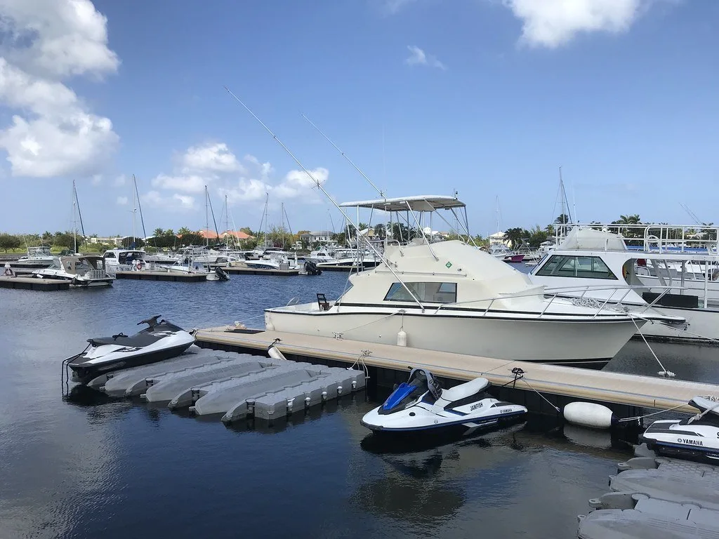 Yacht Club Grand Cayman