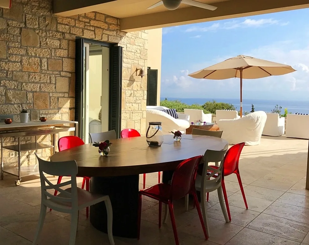 Paxos Villa Greece - Villa Glaros Dining terrace Photo Heatheronhertravels